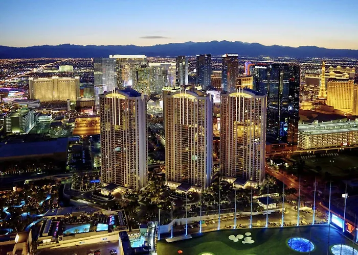 No Resort Fees-Mgm Stripview-Jacuzzi-Formula 1 Track View
